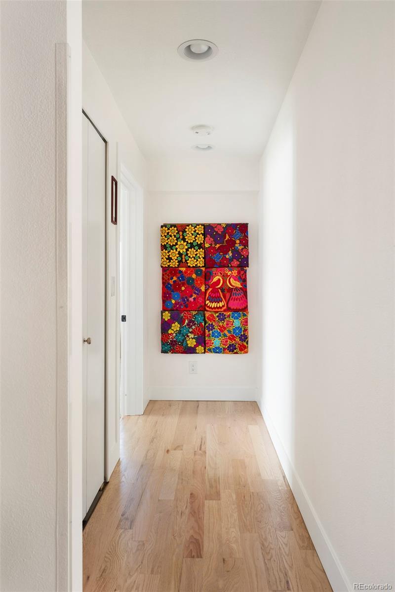 MLS Image #15 for 401 s ivy street,denver, Colorado