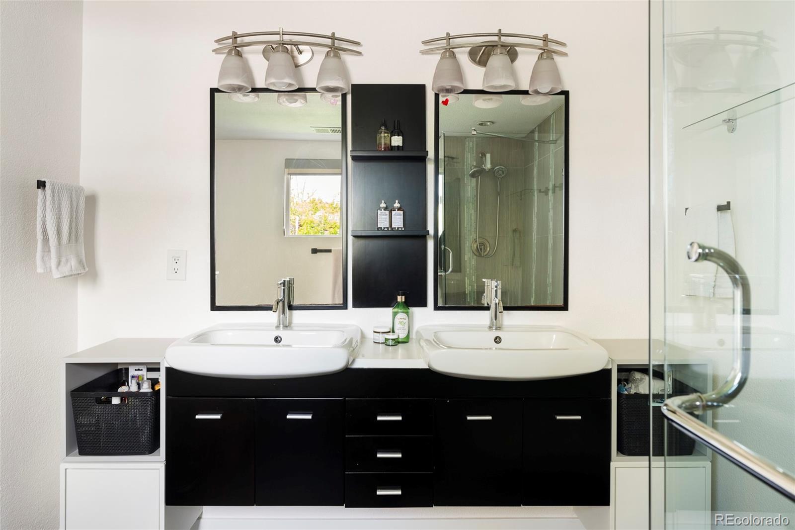 MLS Image #20 for 401 s ivy street,denver, Colorado