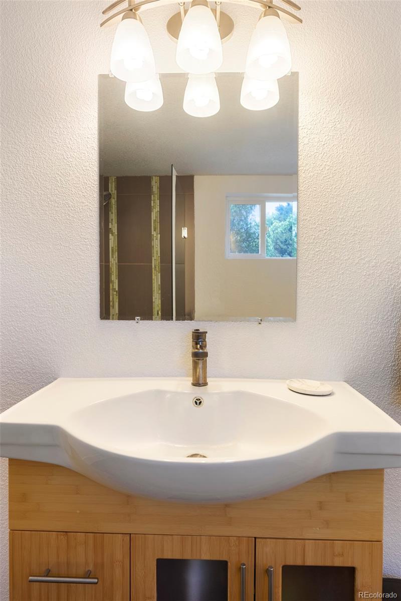 MLS Image #25 for 401 s ivy street,denver, Colorado