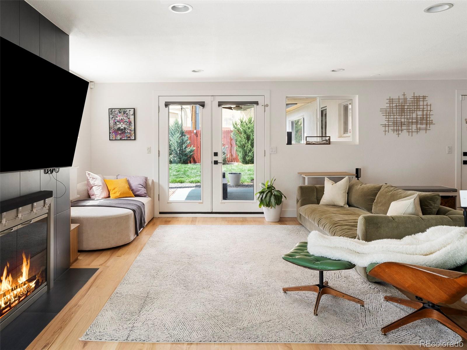 MLS Image #9 for 401 s ivy street,denver, Colorado