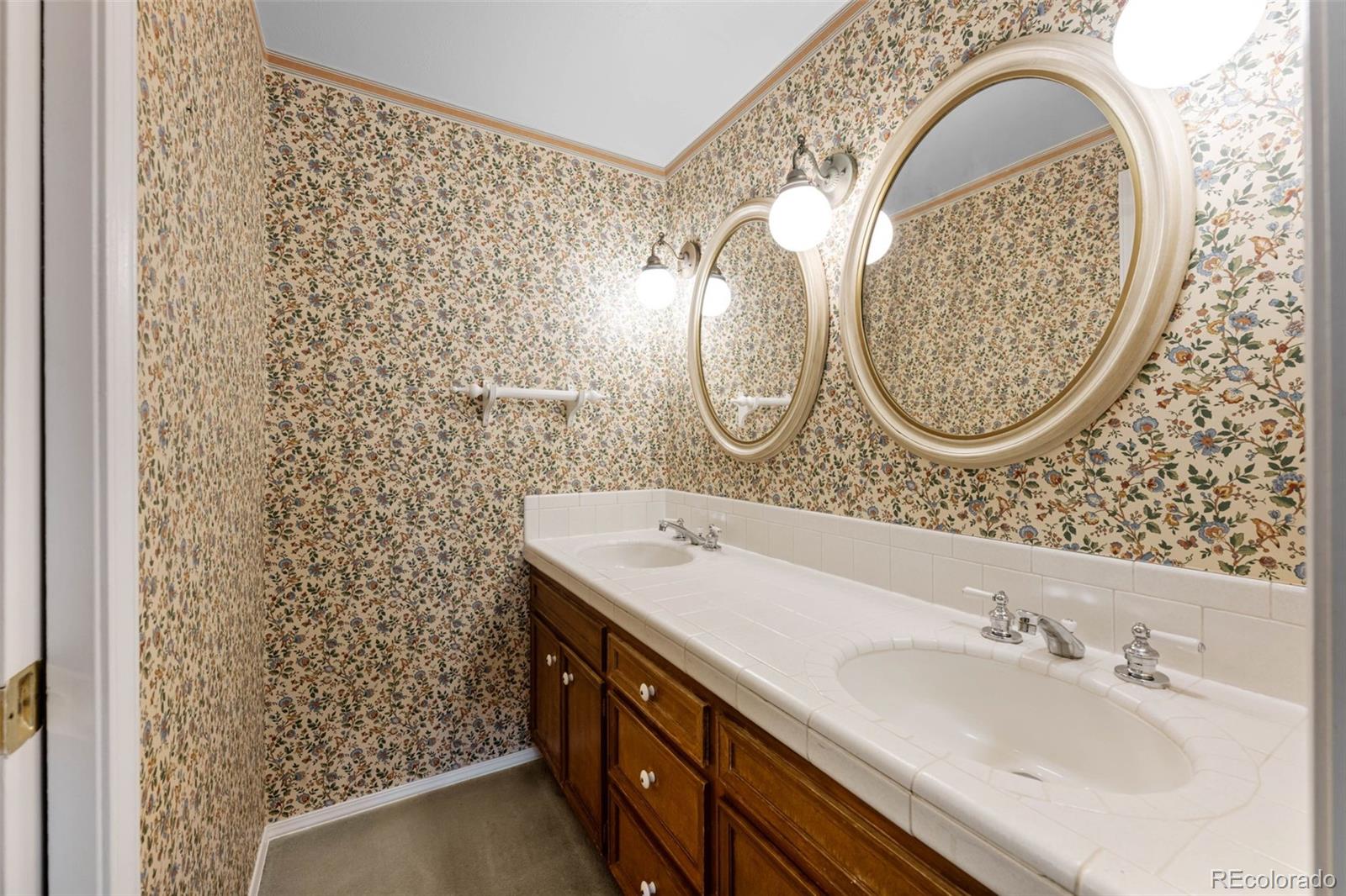 MLS Image #25 for 3821 s magnolia way,denver, Colorado