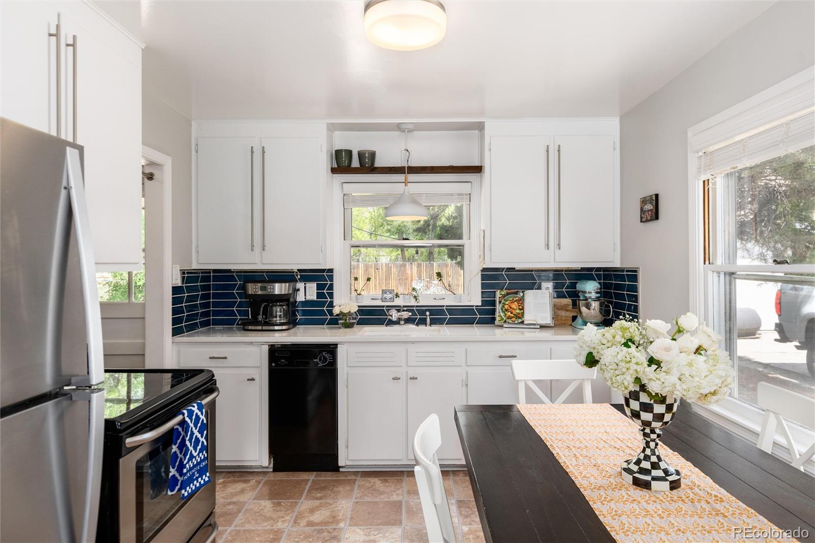 MLS Image #7 for 916 e la salle street,colorado springs, Colorado