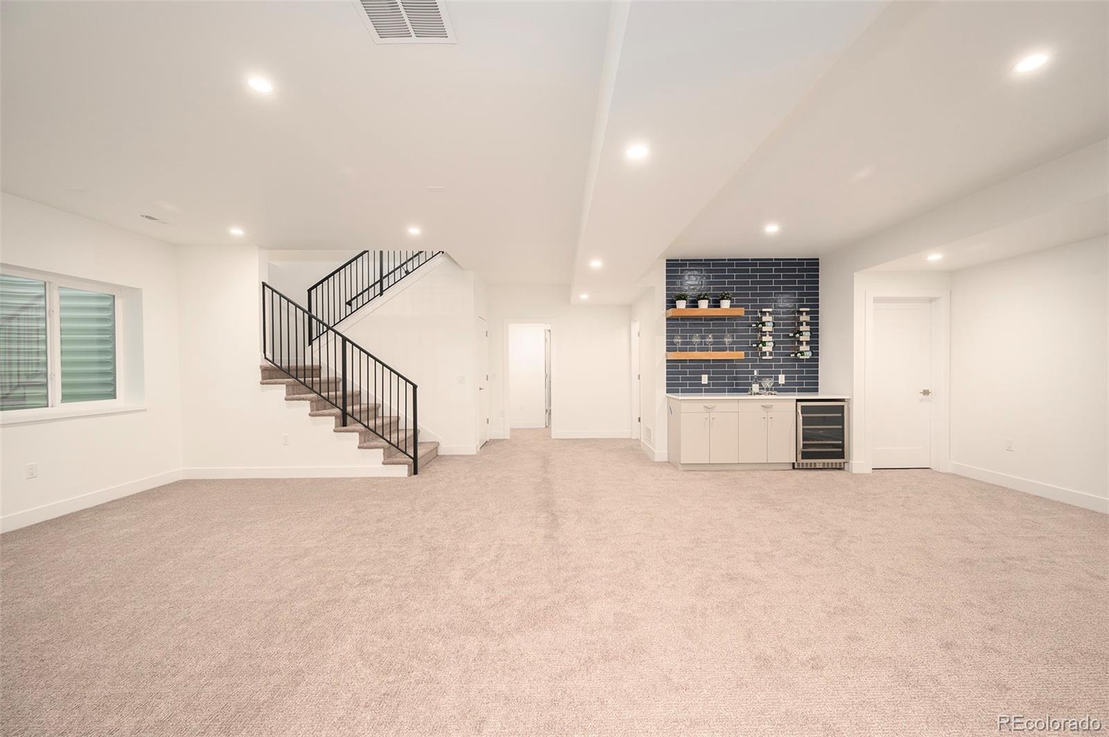 MLS Image #40 for 1117 s madison street,denver, Colorado
