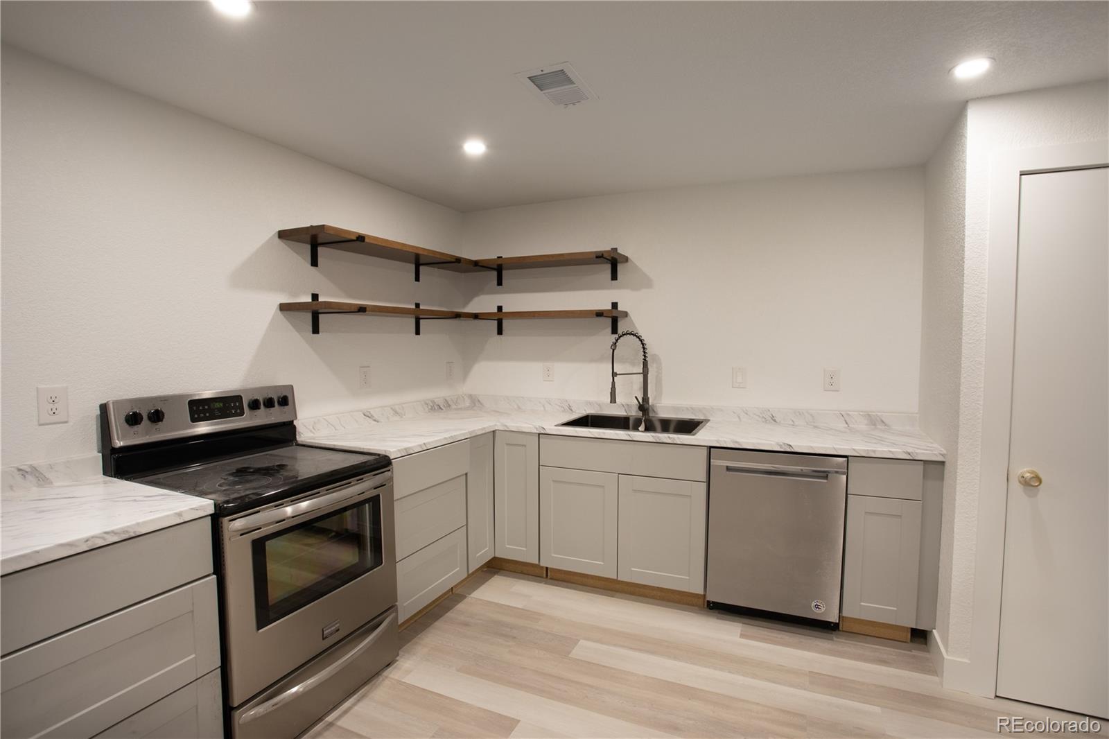 MLS Image #1 for 201  monmouth avenue,firestone, Colorado