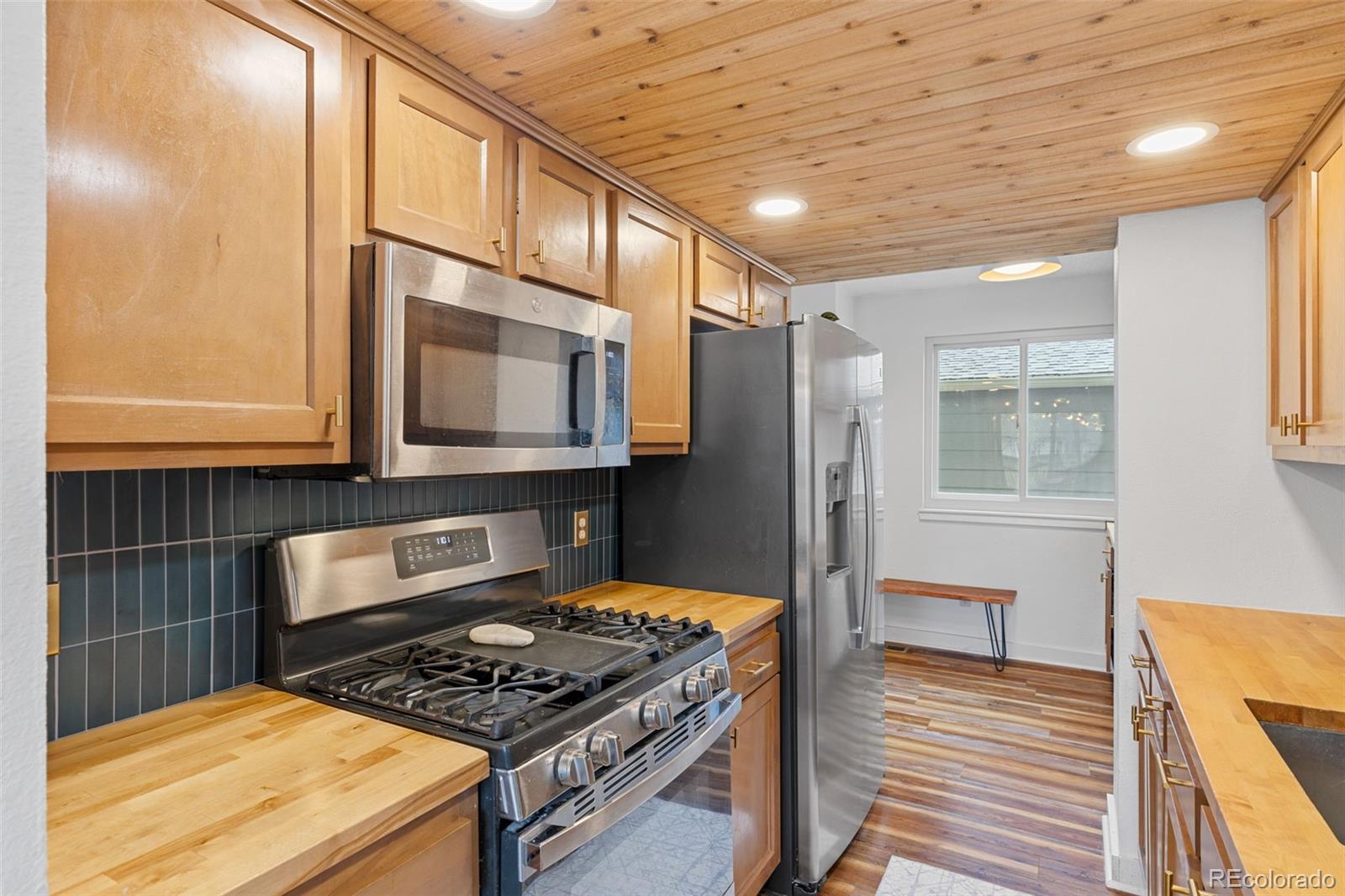 MLS Image #5 for 8674  carr loop,arvada, Colorado