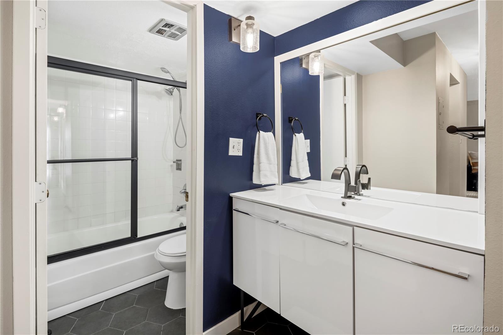 MLS Image #22 for 2 n adams st ,denver, Colorado