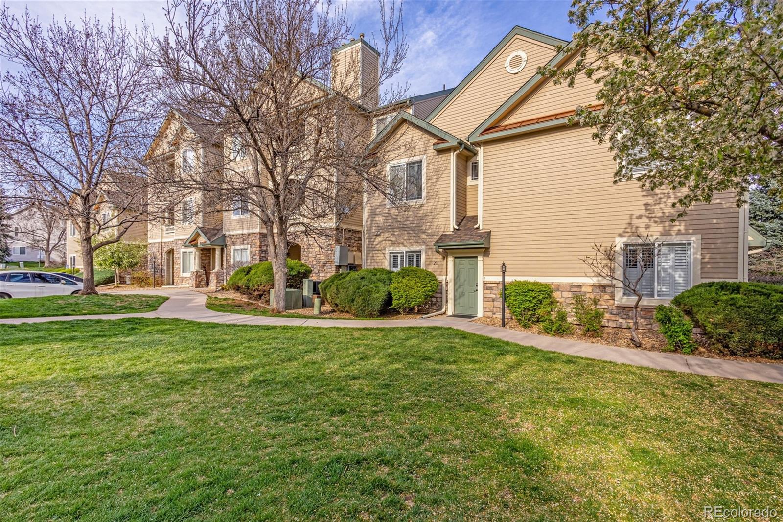 MLS Image #2 for 9390 w chatfield place,littleton, Colorado