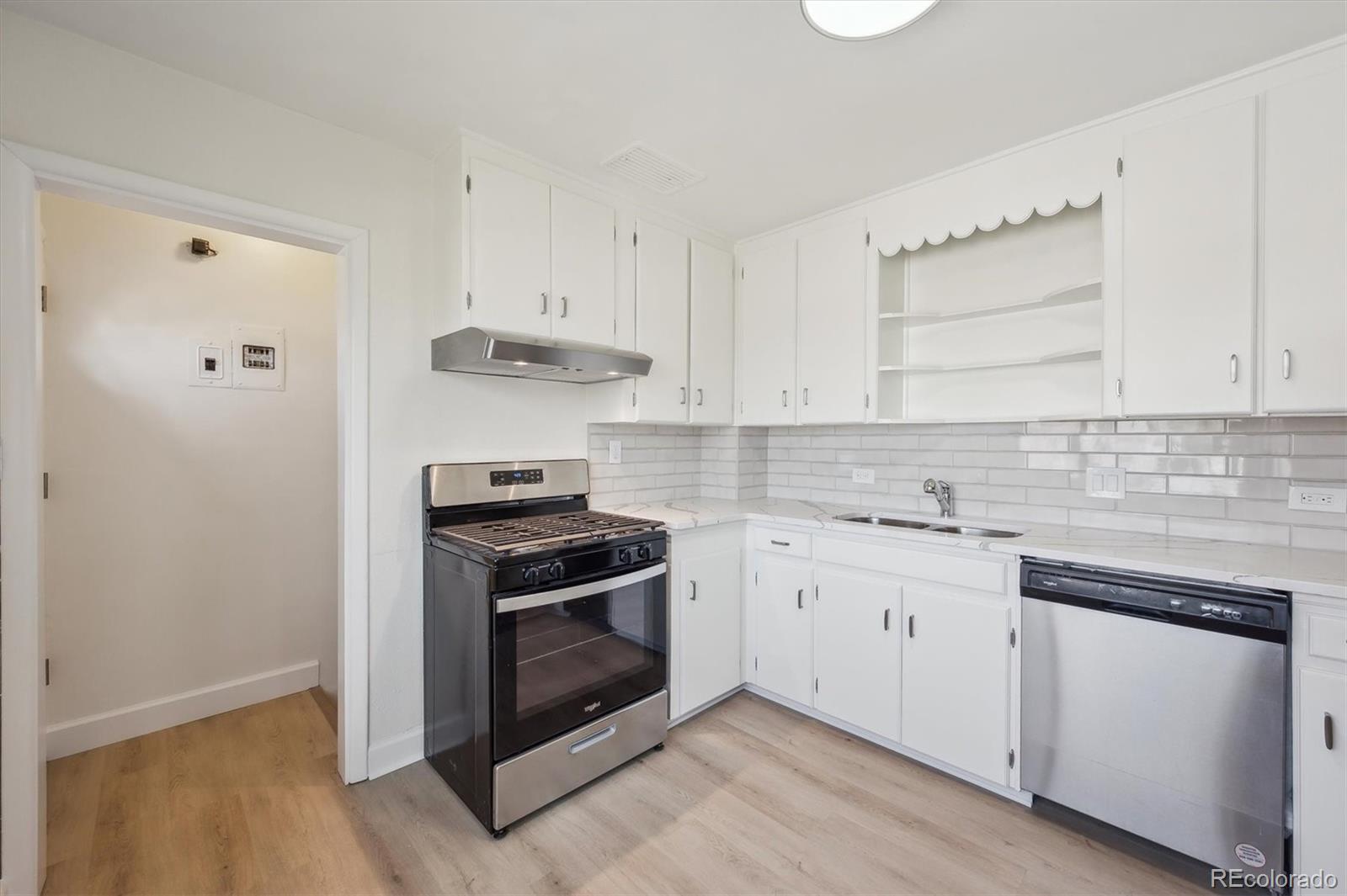 MLS Image #9 for 3831 s fox street,englewood, Colorado