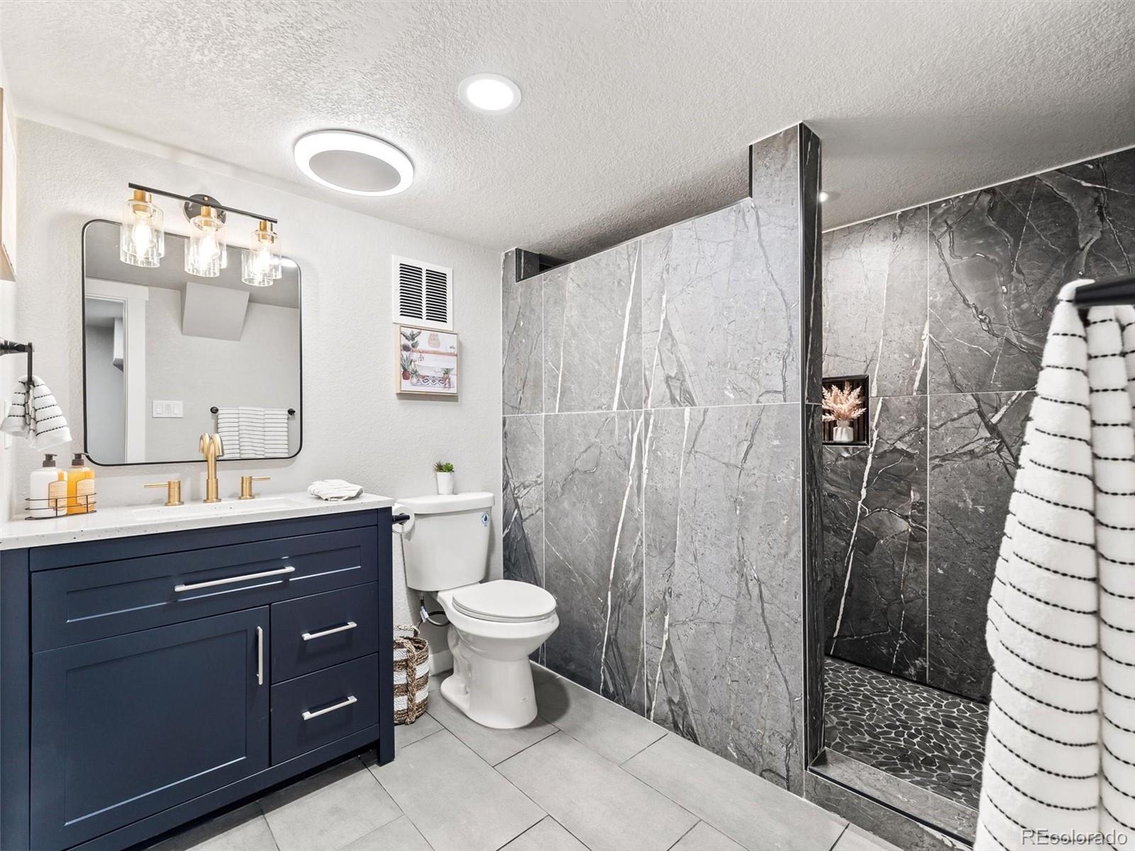 MLS Image #16 for 3210  newport street,denver, Colorado