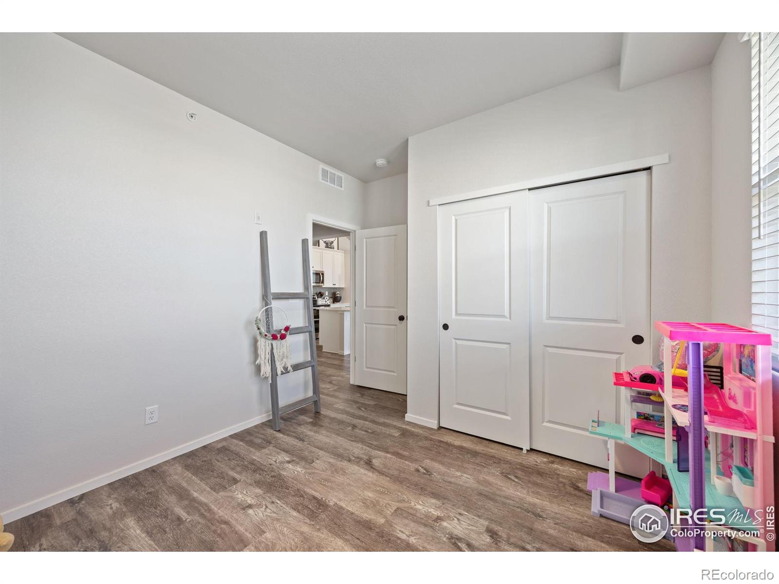 MLS Image #16 for 2290  setting sun drive,windsor, Colorado