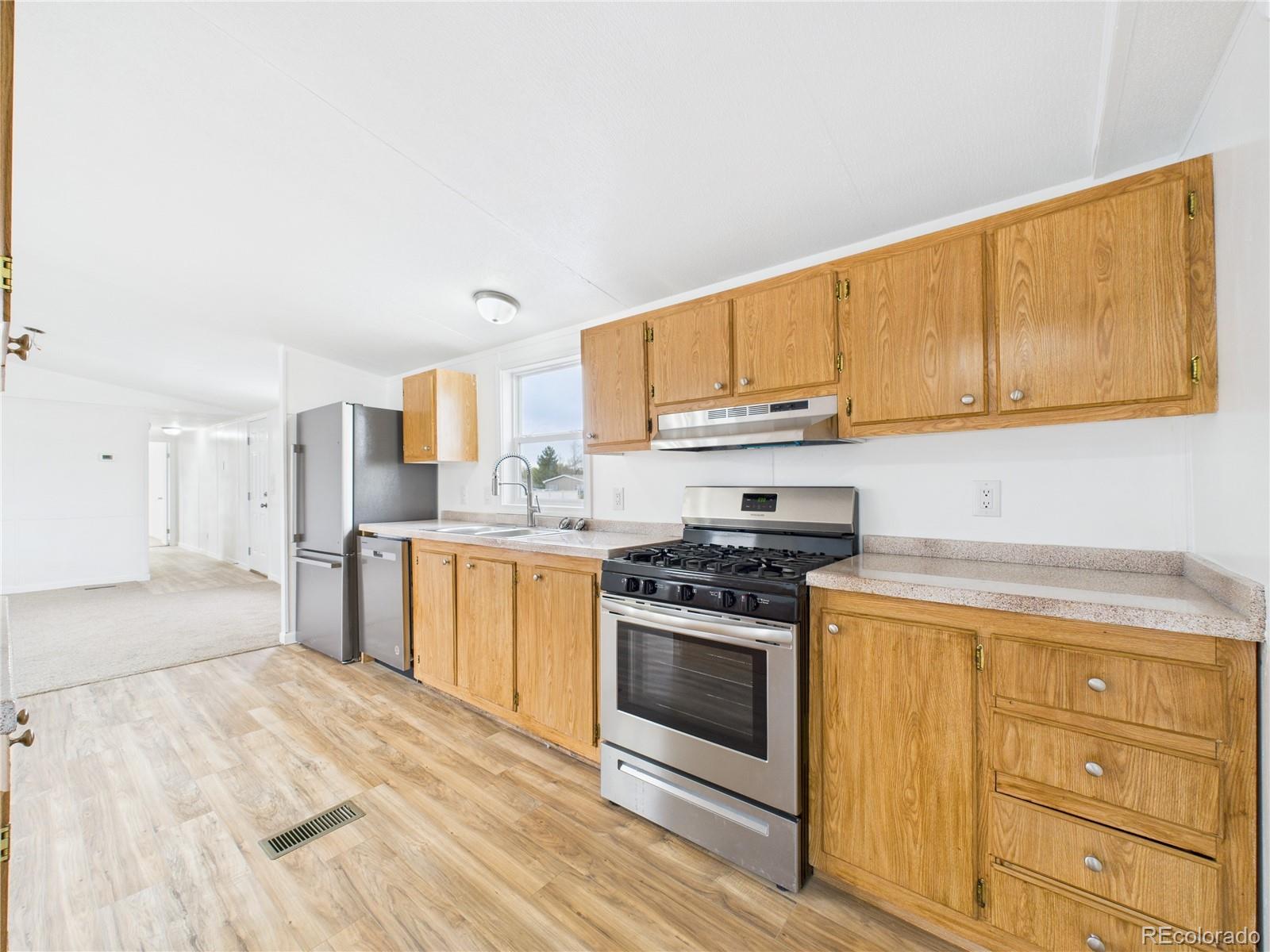 MLS Image #10 for 954 s silt drive,pueblo, Colorado
