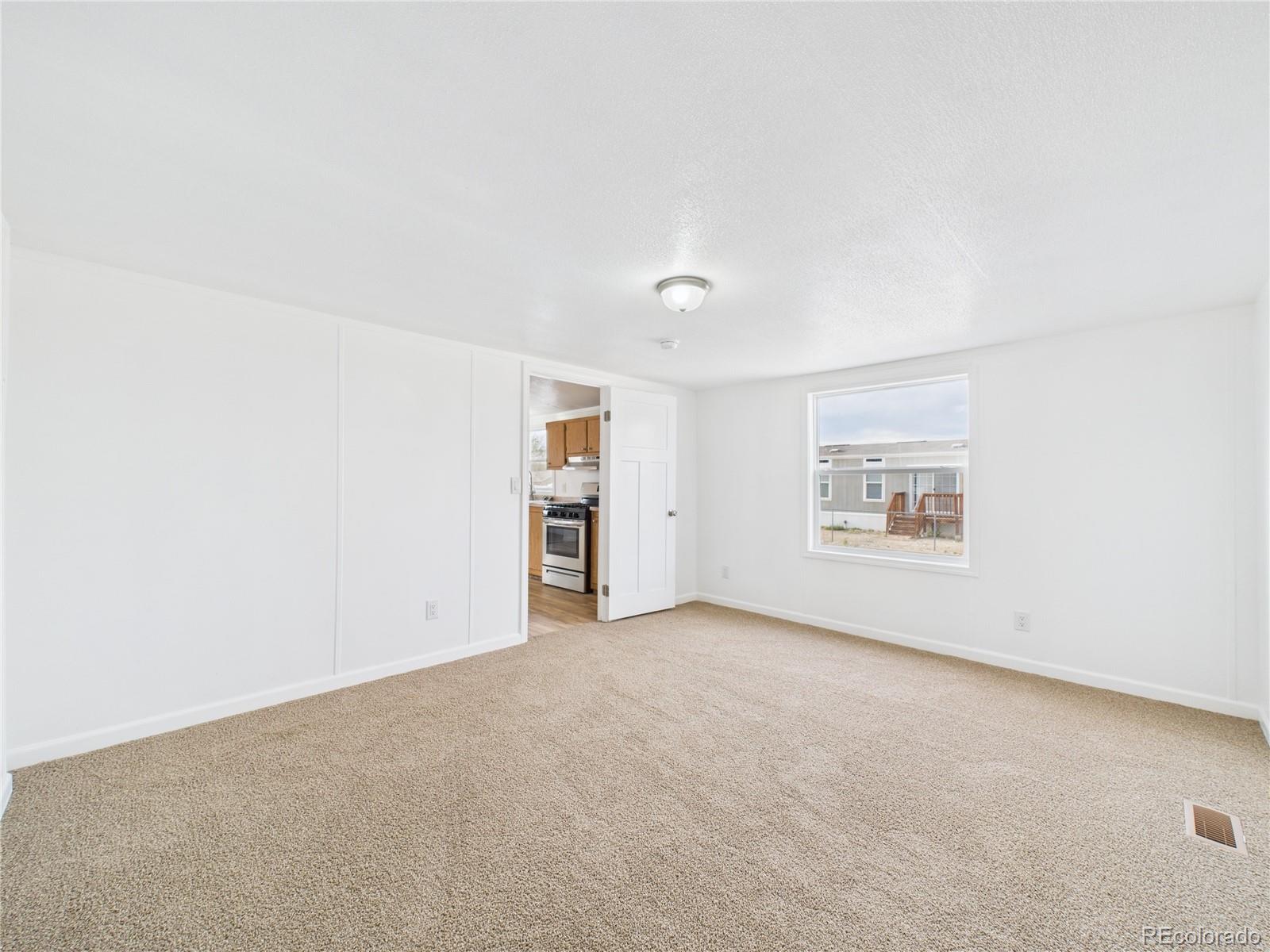 MLS Image #14 for 954 s silt drive,pueblo, Colorado
