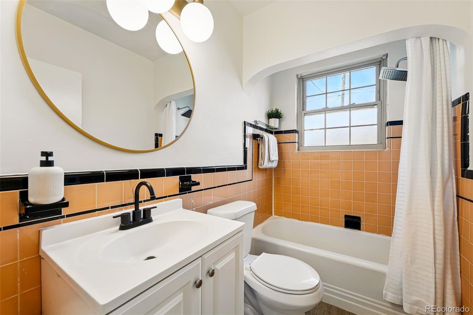 MLS Image #17 for 1422  ivy street,denver, Colorado