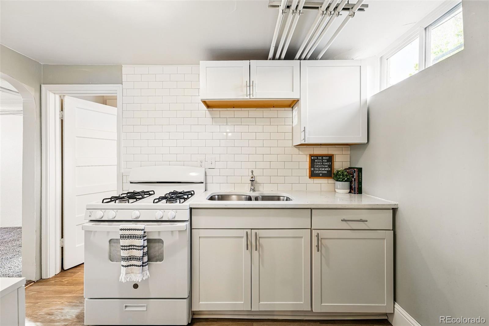 MLS Image #22 for 1422  ivy street,denver, Colorado