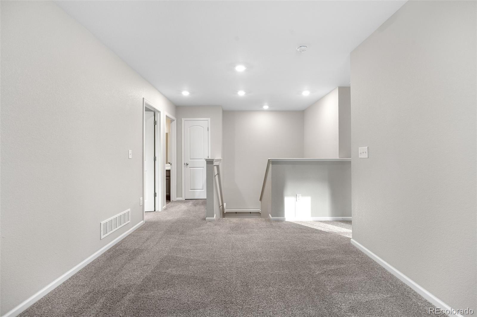 MLS Image #14 for 21313 e 59th place,aurora, Colorado