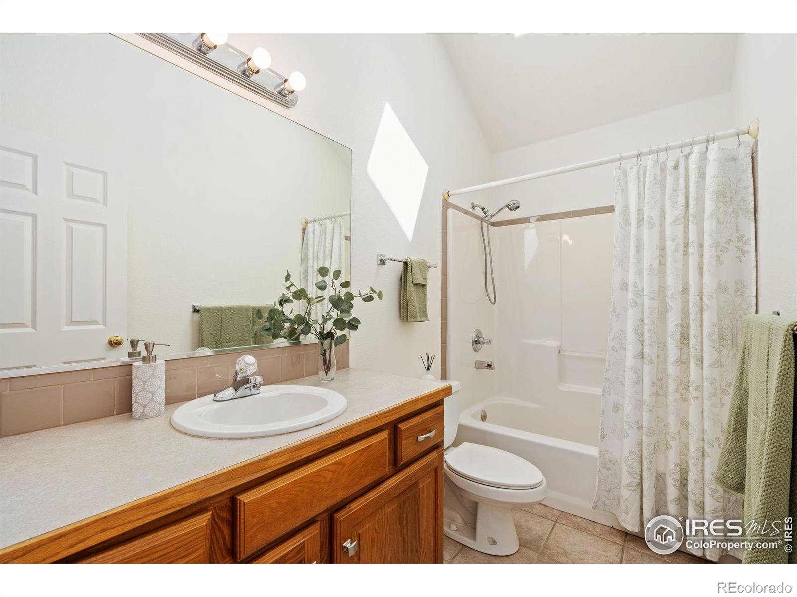 MLS Image #14 for 993  1st street,nunn, Colorado