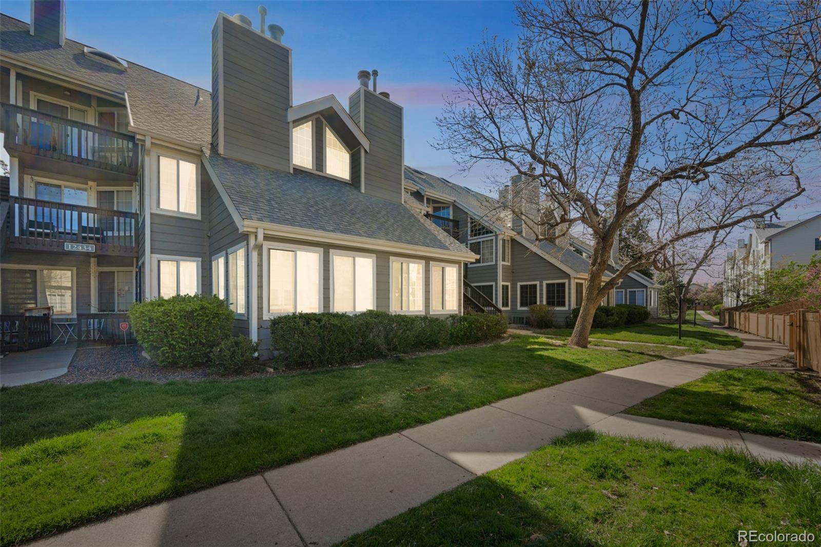 MLS Image #2 for 12444 e tennessee circle a,aurora, Colorado