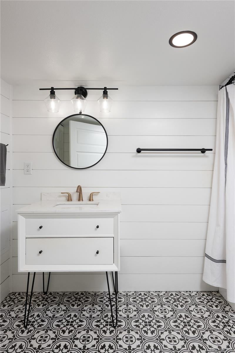 MLS Image #32 for 489 s gaylord street,denver, Colorado