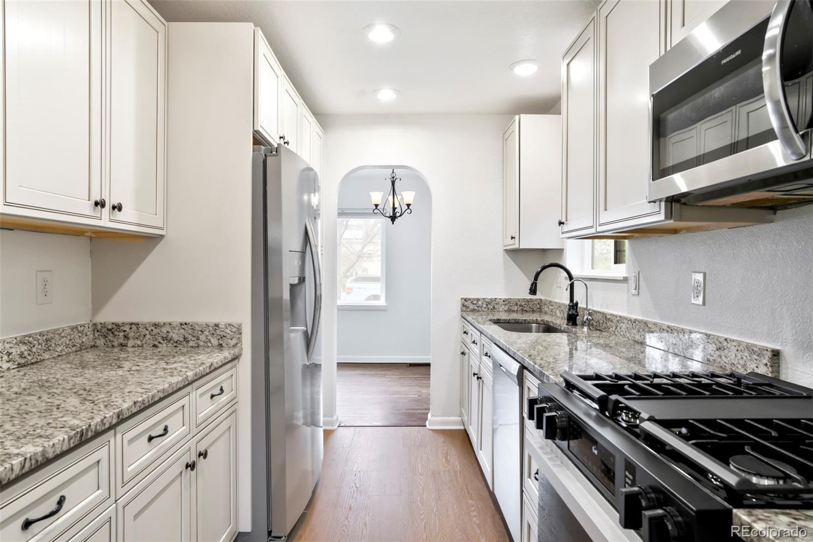 MLS Image #5 for 1213  jamaica street,aurora, Colorado