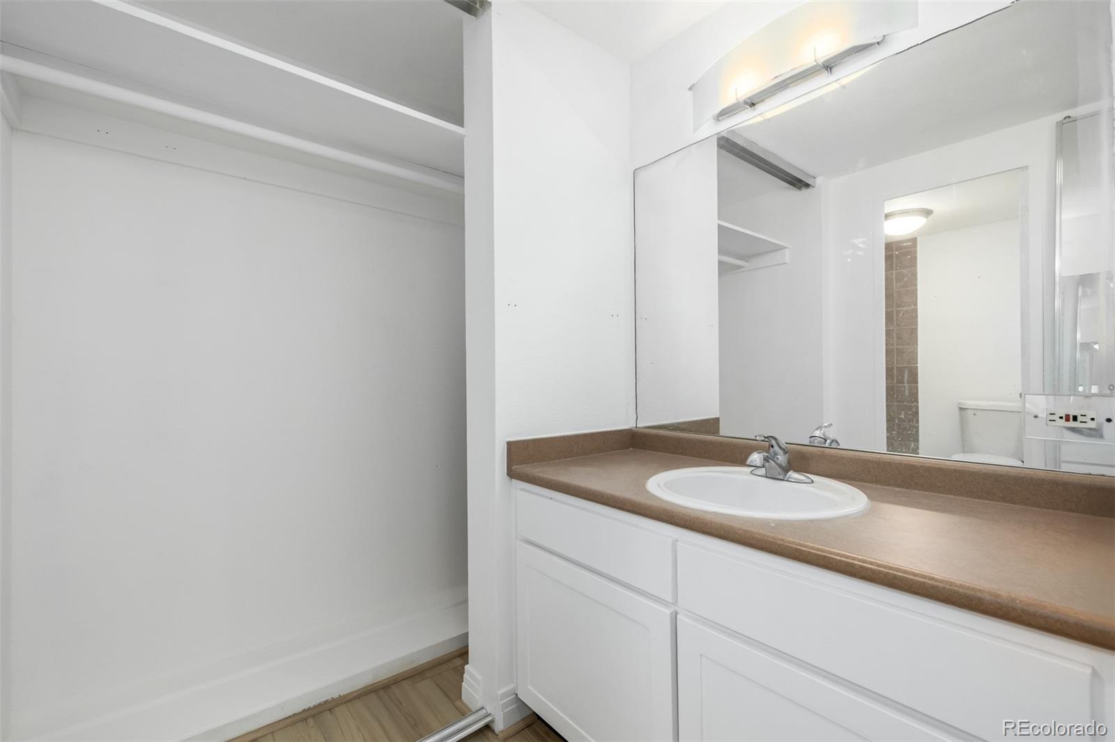 MLS Image #14 for 1196 n grant street,denver, Colorado