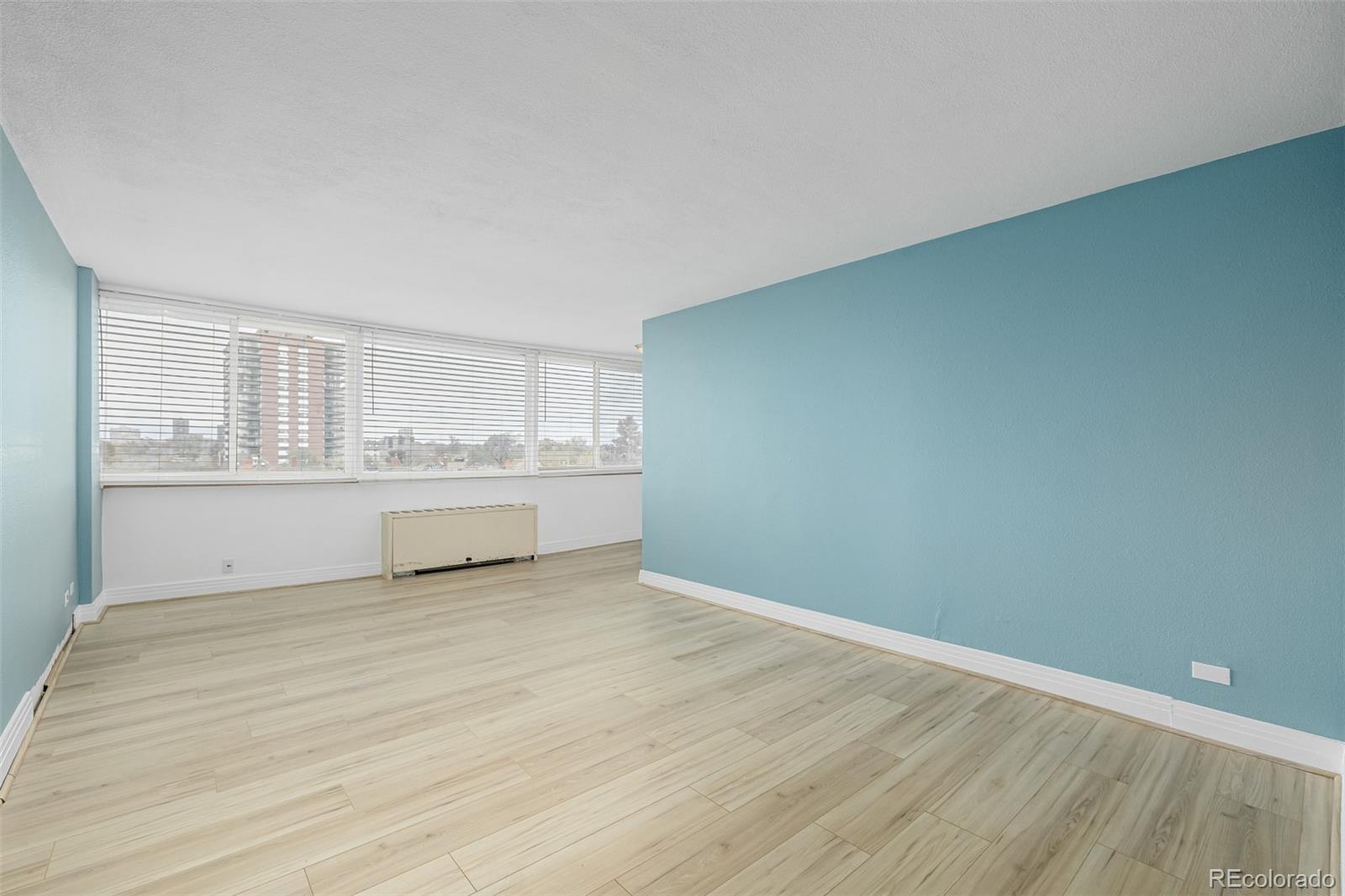 MLS Image #4 for 1196 n grant street,denver, Colorado