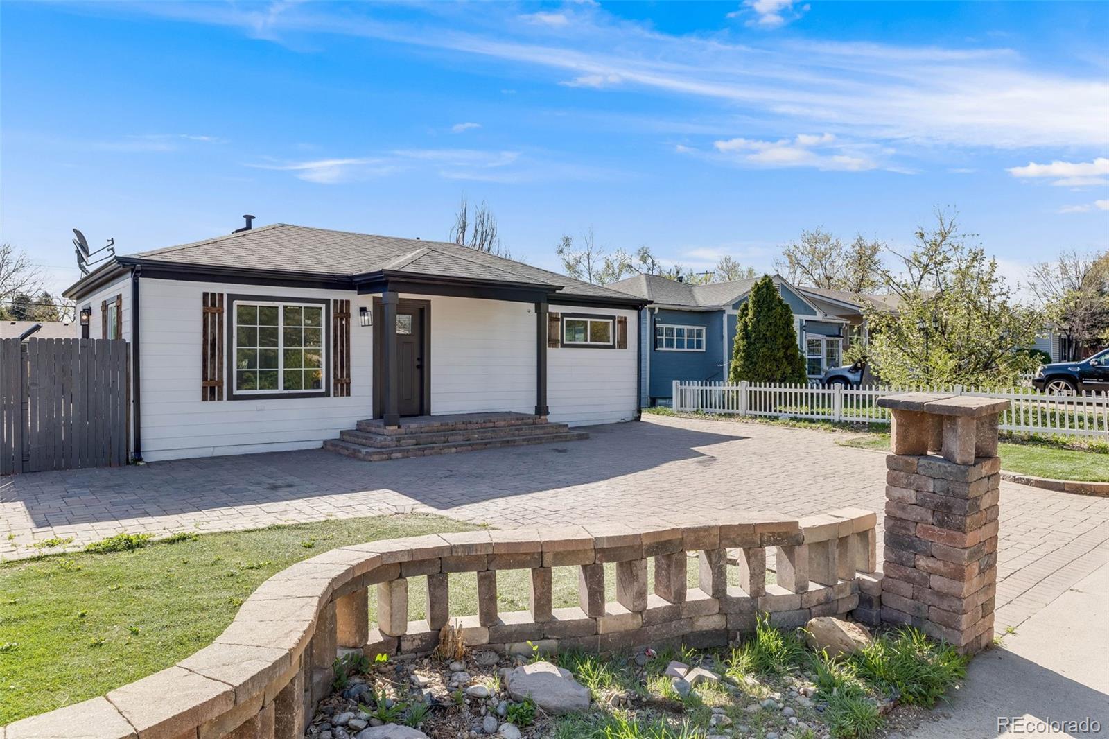 MLS Image #2 for 2232  hanover street,aurora, Colorado
