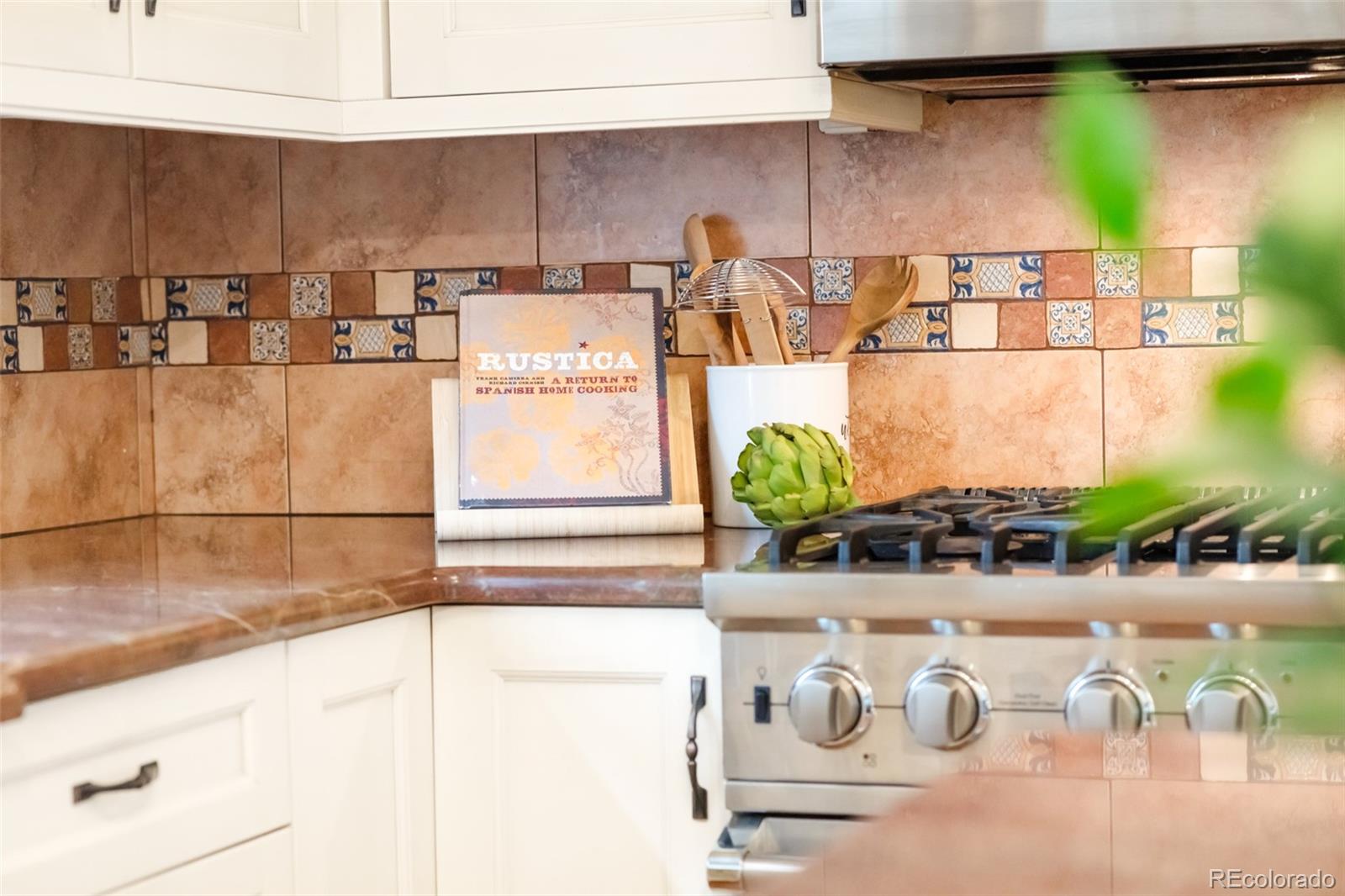MLS Image #15 for 1220 s vine street,denver, Colorado