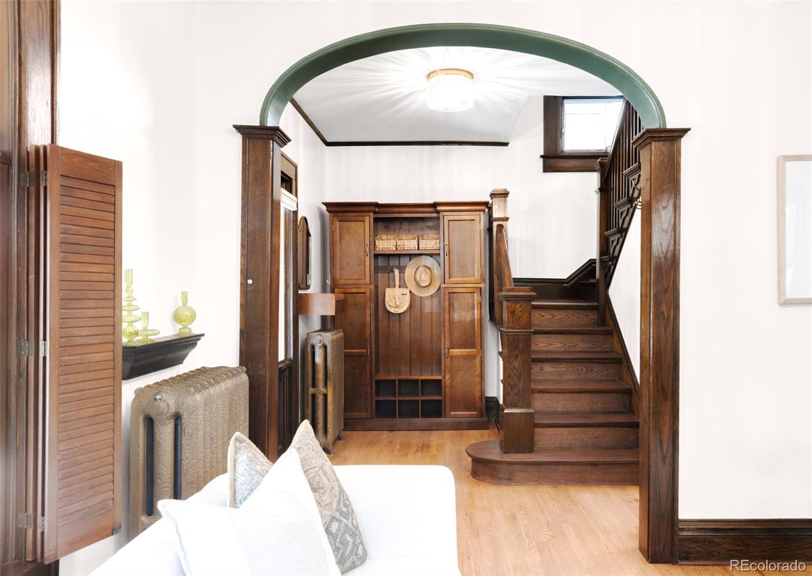 MLS Image #4 for 1220 s vine street,denver, Colorado