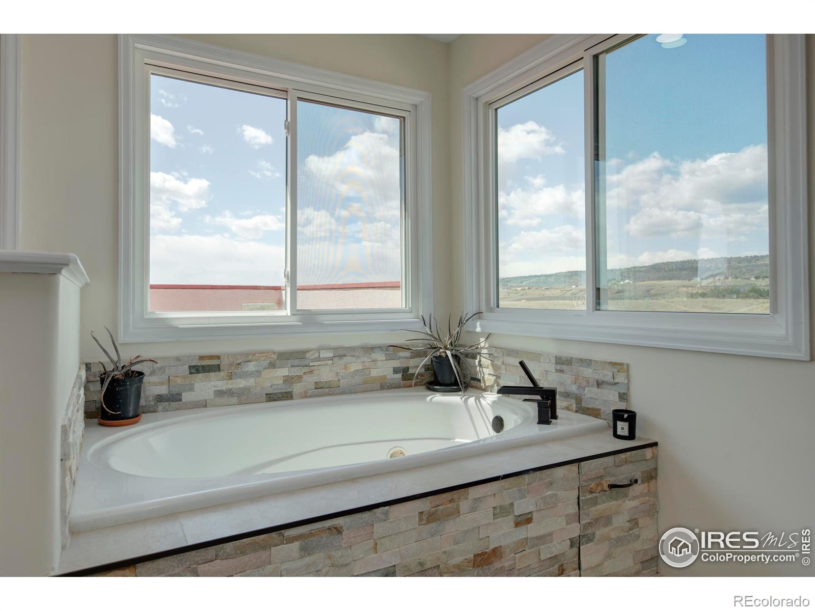 MLS Image #15 for 871 n county road 23e ,berthoud, Colorado