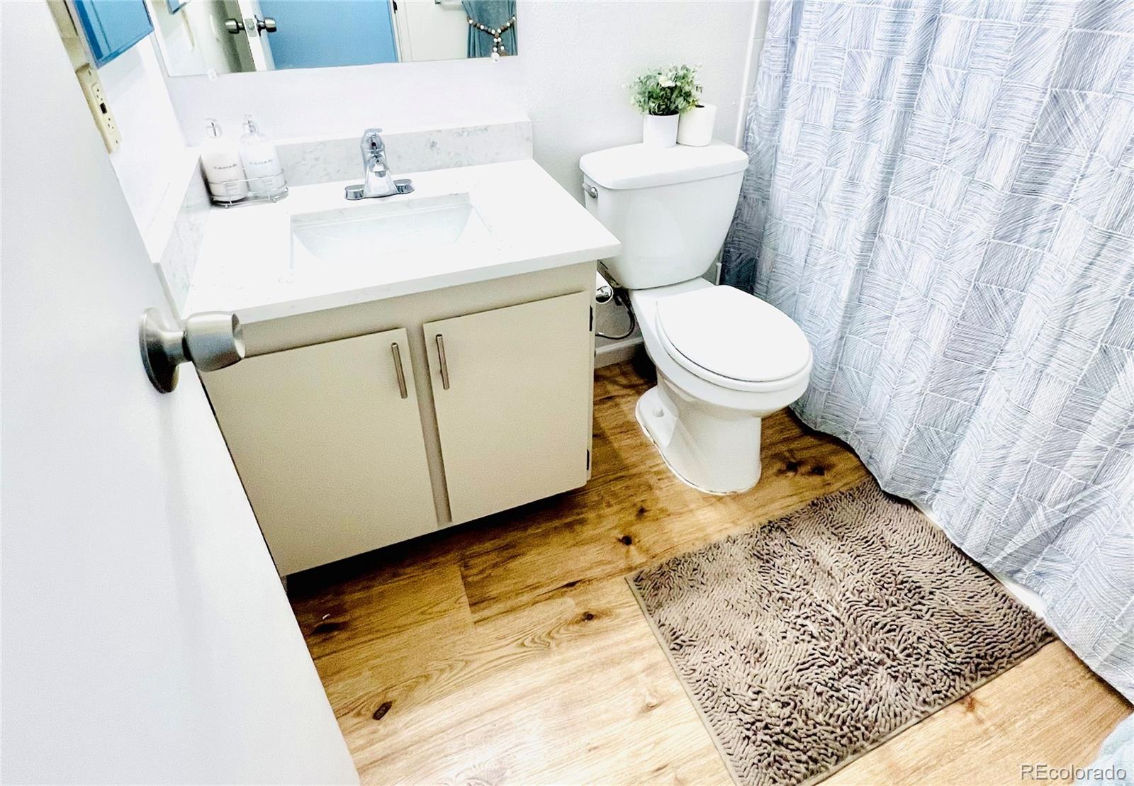 MLS Image #14 for 14413 e jewell avenue,aurora, Colorado