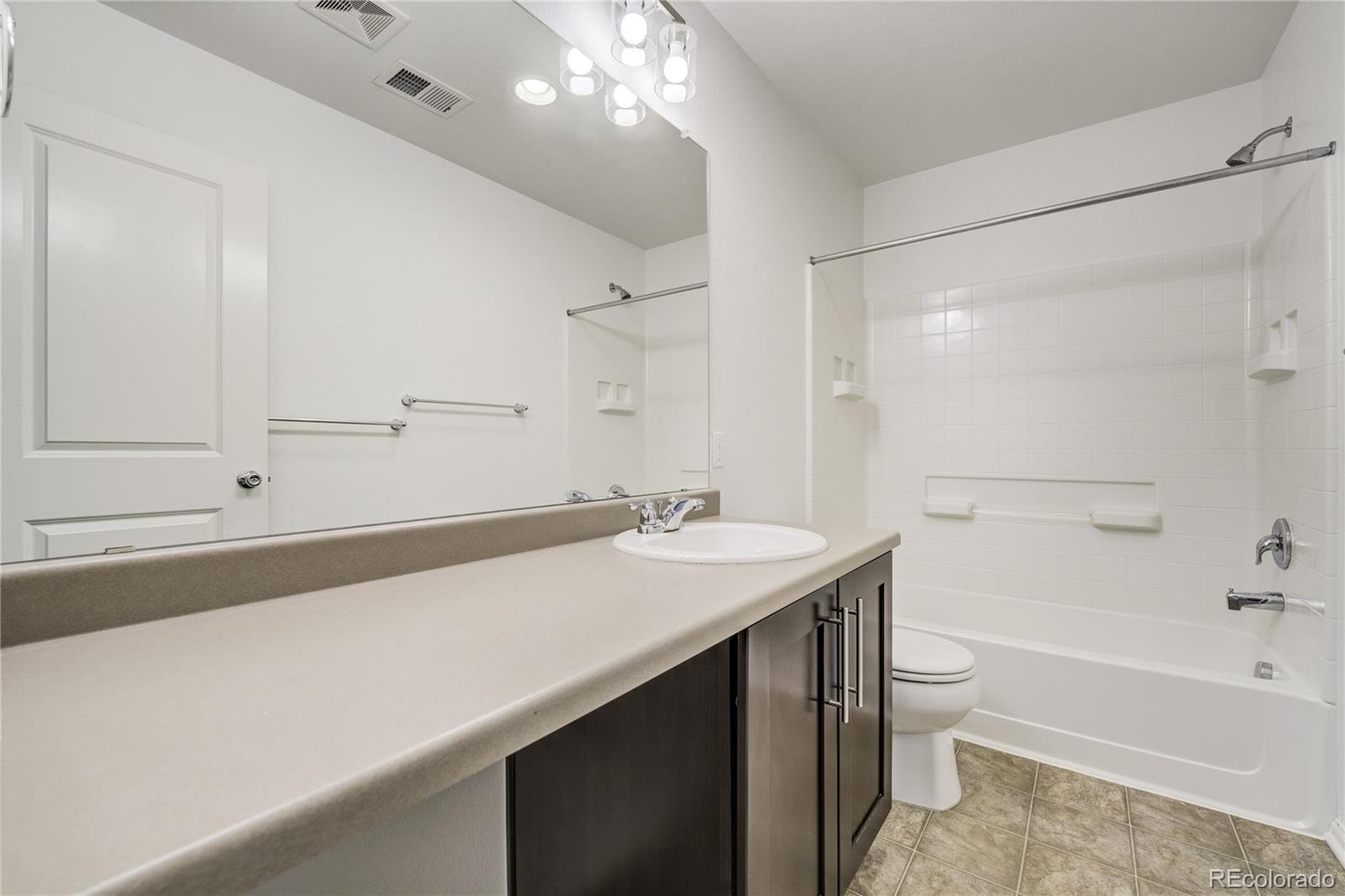 MLS Image #16 for 3386  valentia street,denver, Colorado