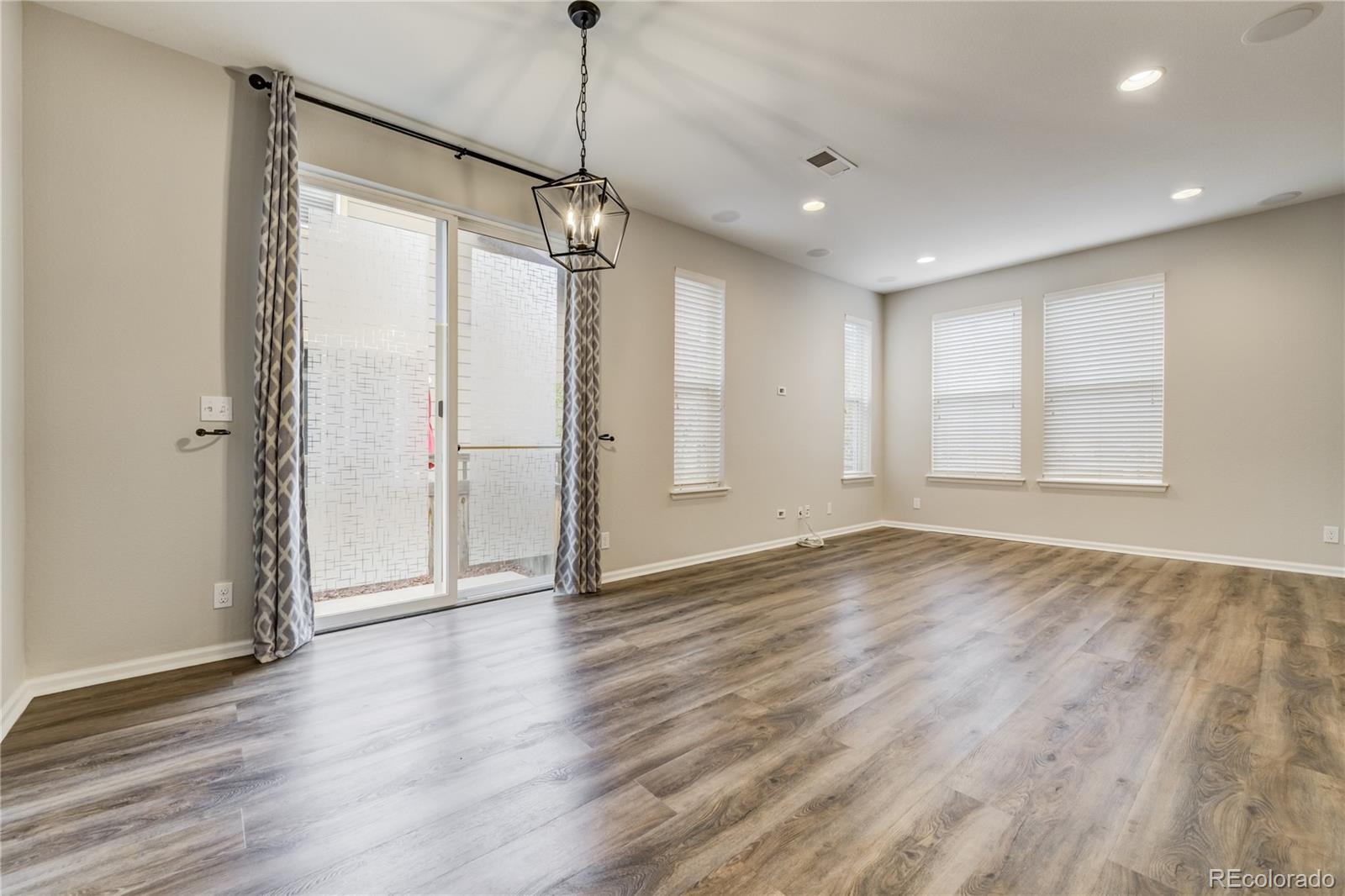 MLS Image #4 for 3386  valentia street,denver, Colorado