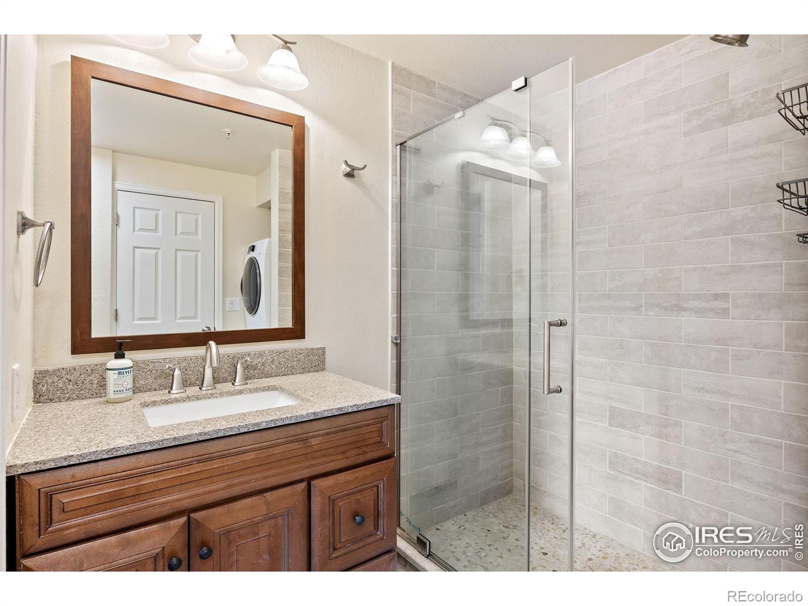 MLS Image #11 for 2201  pearl street,boulder, Colorado