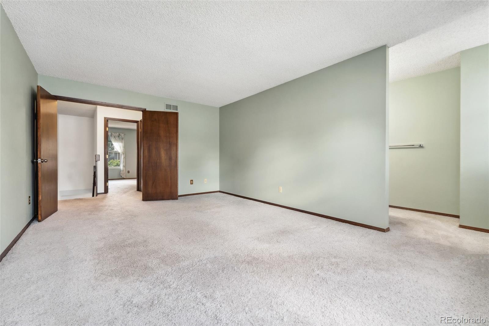 MLS Image #23 for 10208 e jewell avenue,aurora, Colorado