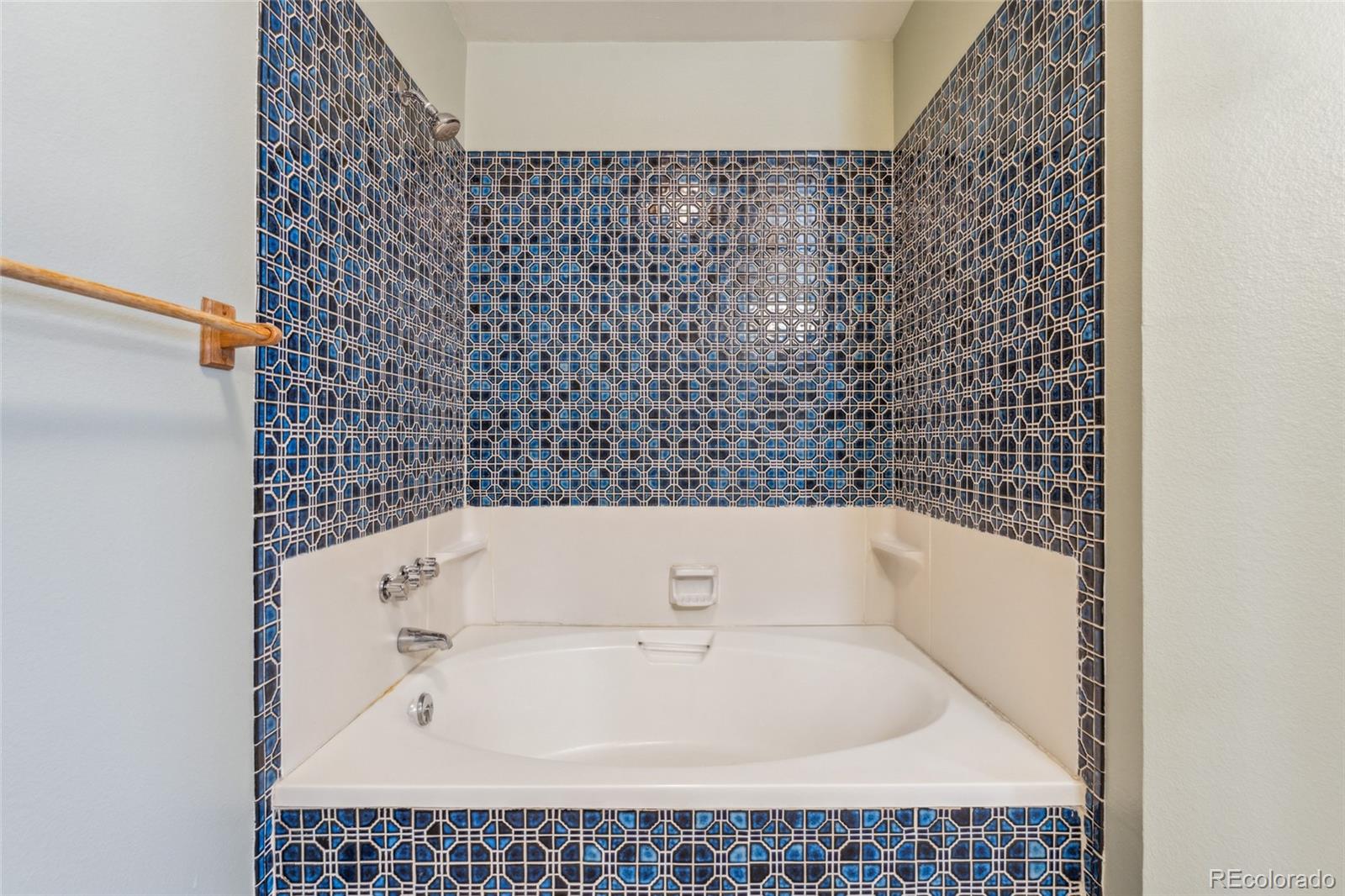 MLS Image #27 for 10208 e jewell avenue,aurora, Colorado