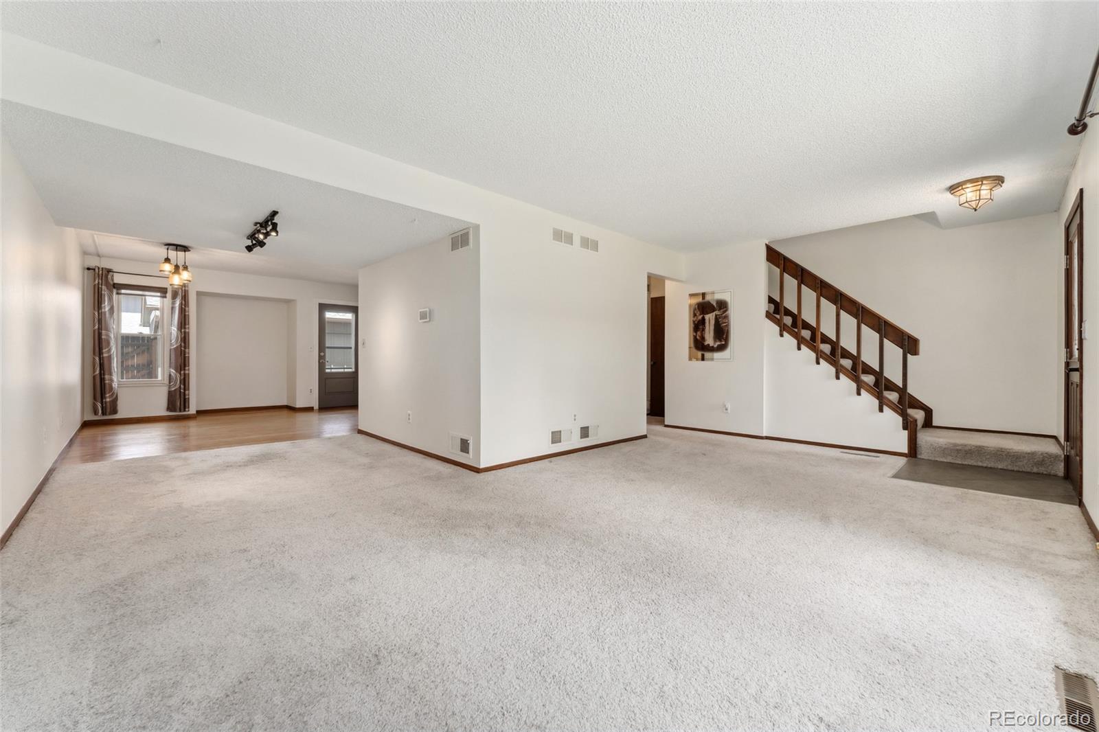 MLS Image #8 for 10208 e jewell avenue,aurora, Colorado