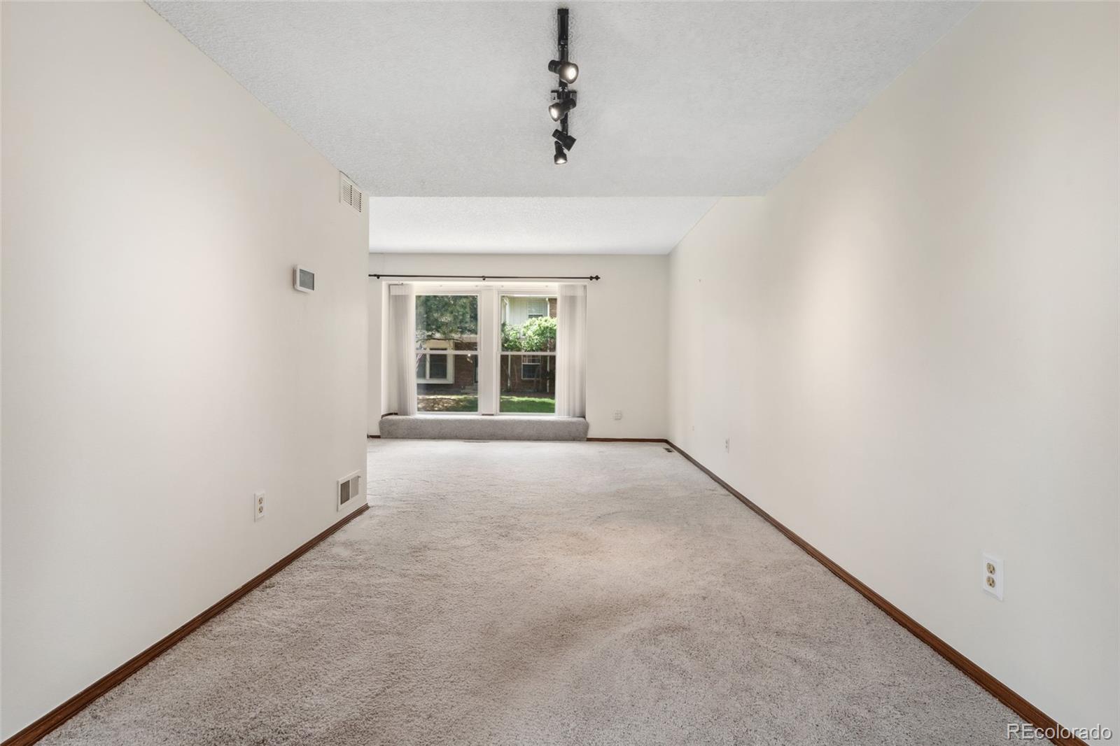 MLS Image #9 for 10208 e jewell avenue,aurora, Colorado
