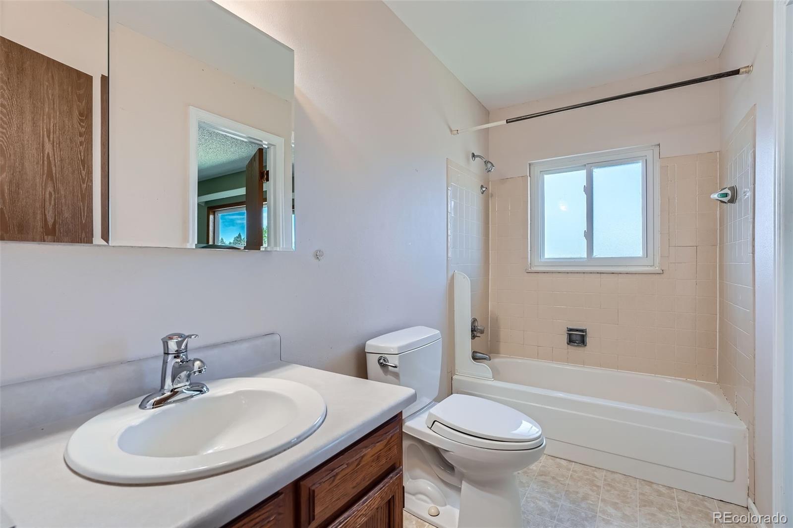 MLS Image #7 for 1207 s memphis street,aurora, Colorado