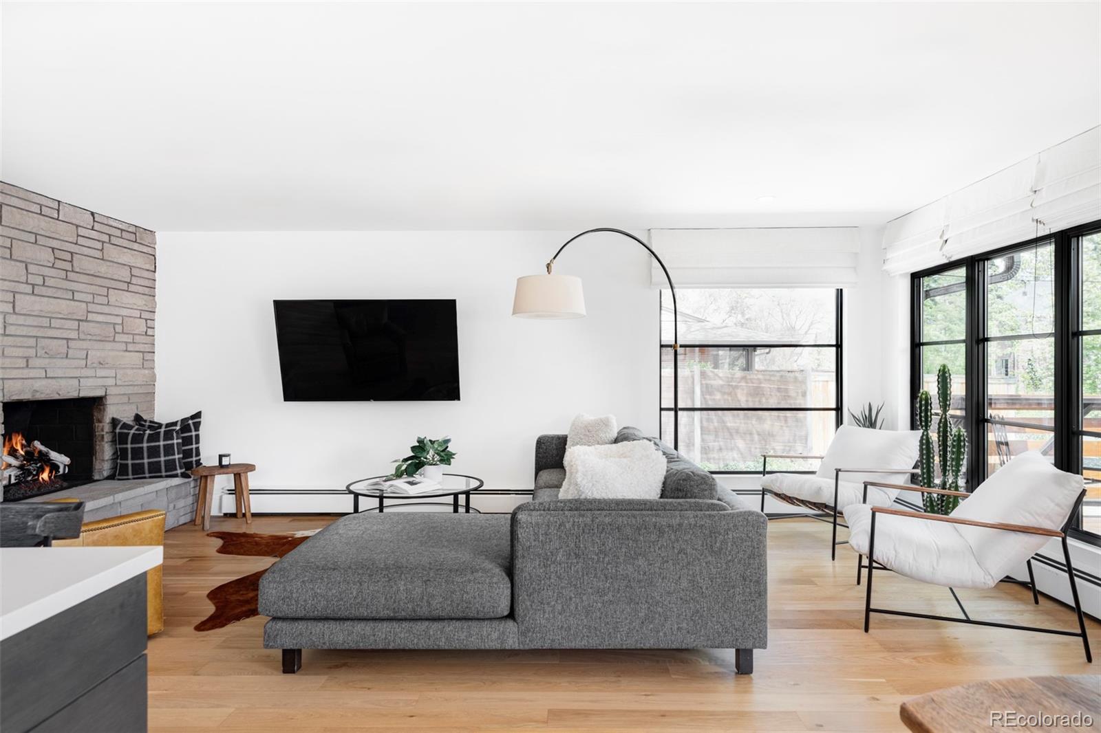 MLS Image #12 for 121 s ivy street,denver, Colorado