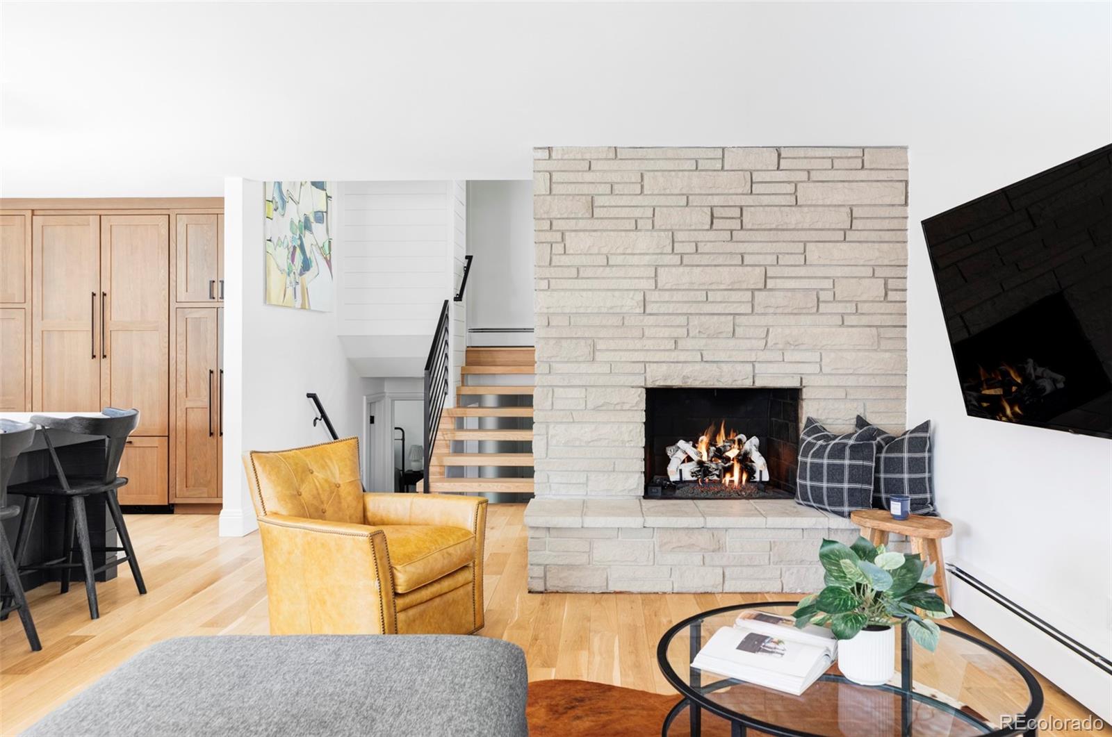 MLS Image #15 for 121 s ivy street,denver, Colorado