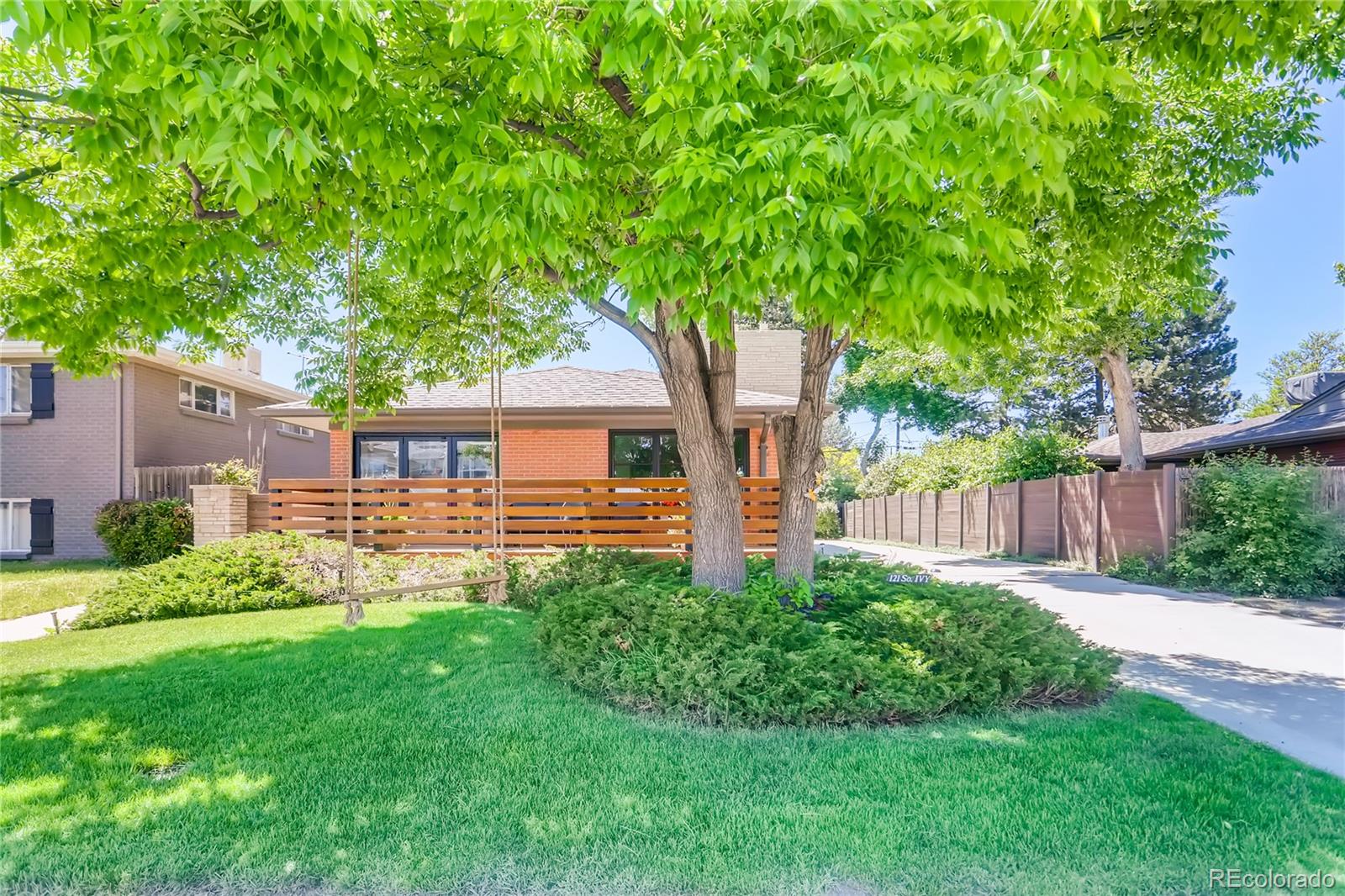 MLS Image #2 for 121 s ivy street,denver, Colorado
