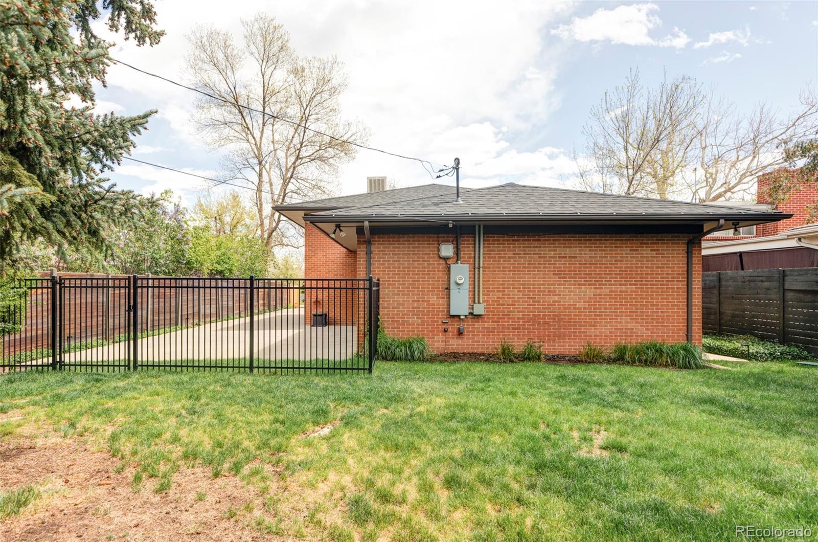 MLS Image #30 for 121 s ivy street,denver, Colorado