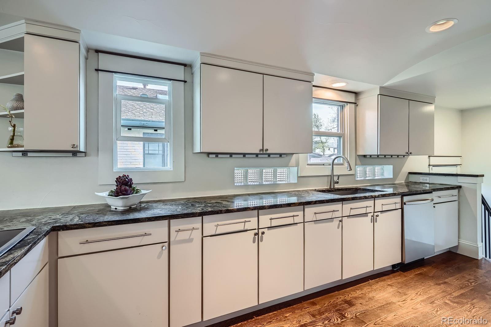 MLS Image #7 for 2039 s corona street,denver, Colorado