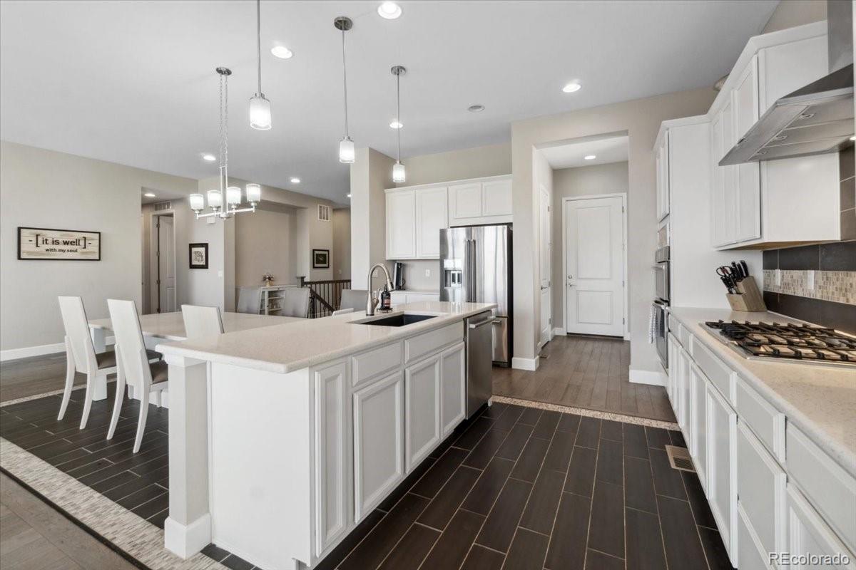 MLS Image #10 for 19409 w 88th drive,arvada, Colorado
