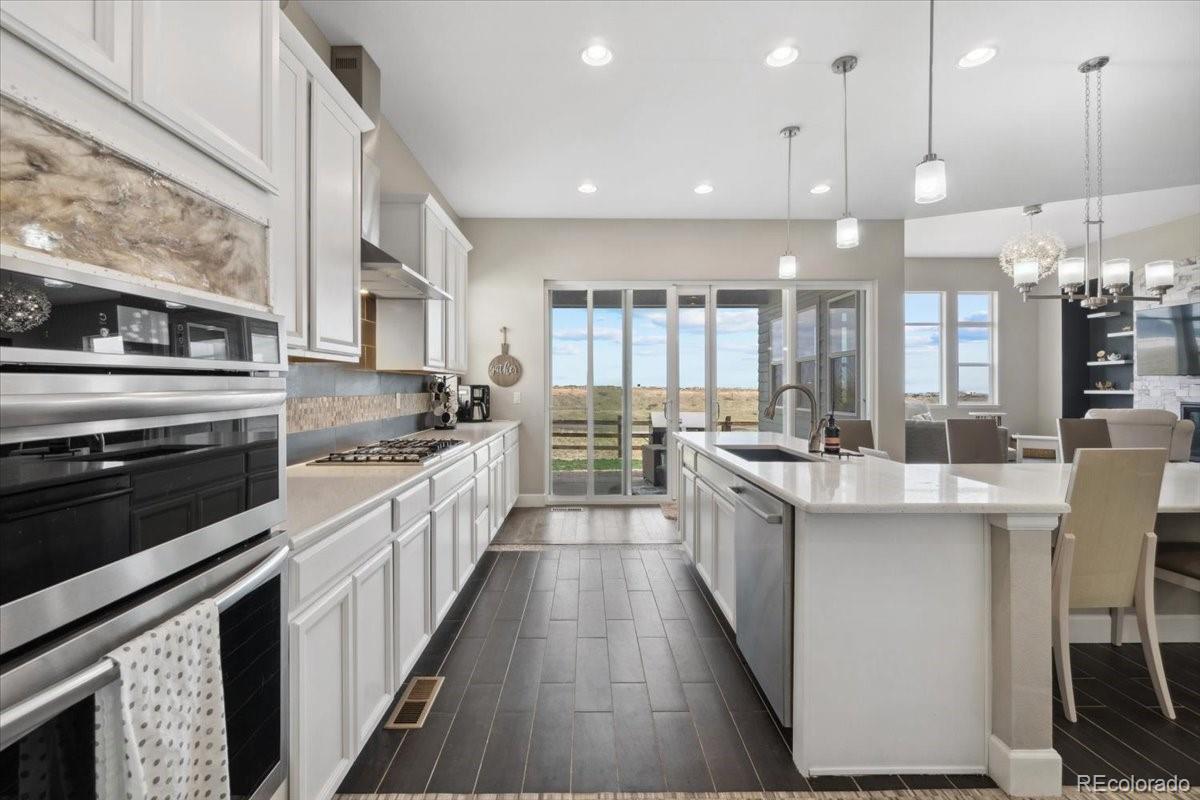 MLS Image #9 for 19409 w 88th drive,arvada, Colorado