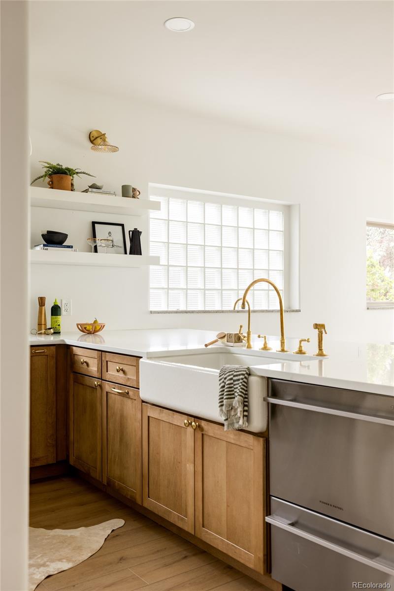MLS Image #10 for 3445 s clermont street,denver, Colorado