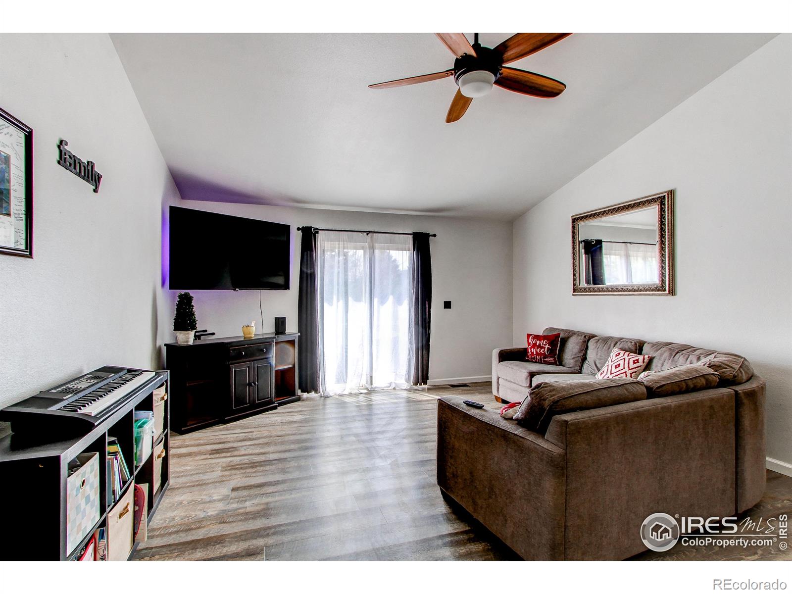 MLS Image #10 for 3336  mammoth circle,wellington, Colorado