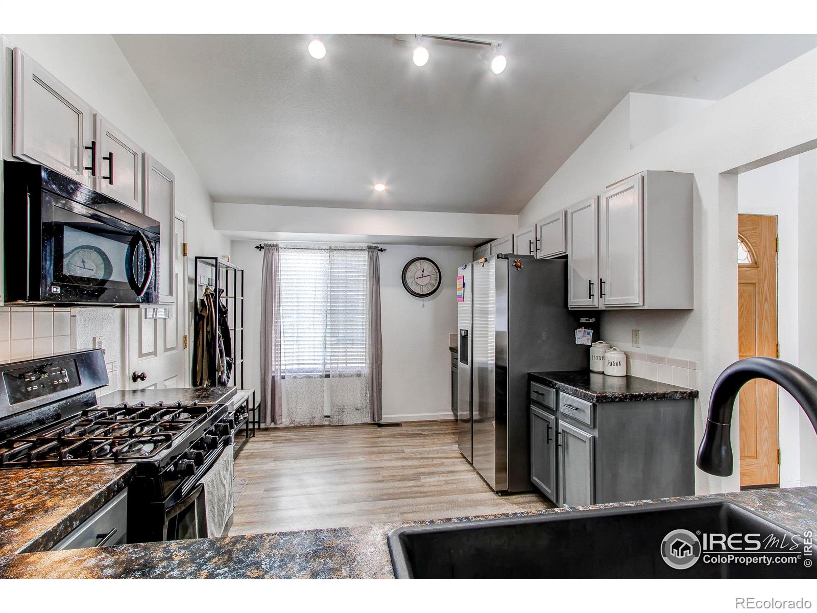MLS Image #3 for 3336  mammoth circle,wellington, Colorado