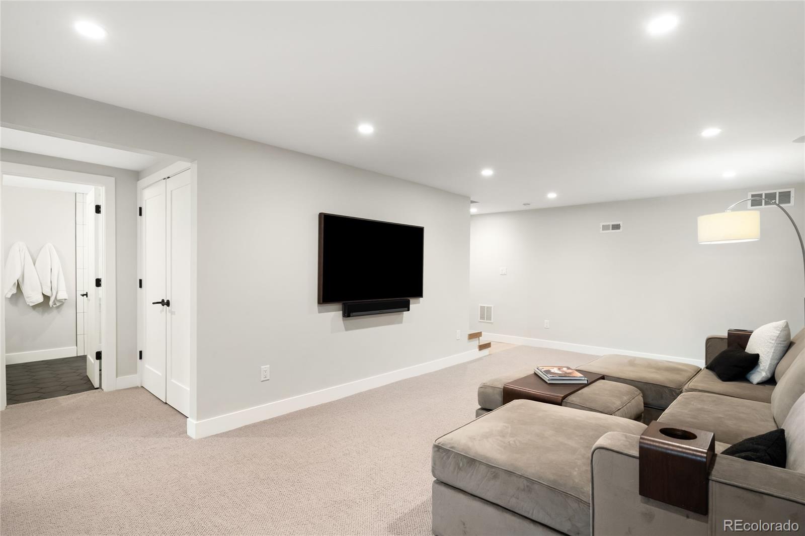 MLS Image #41 for 1462 s vine street,denver, Colorado