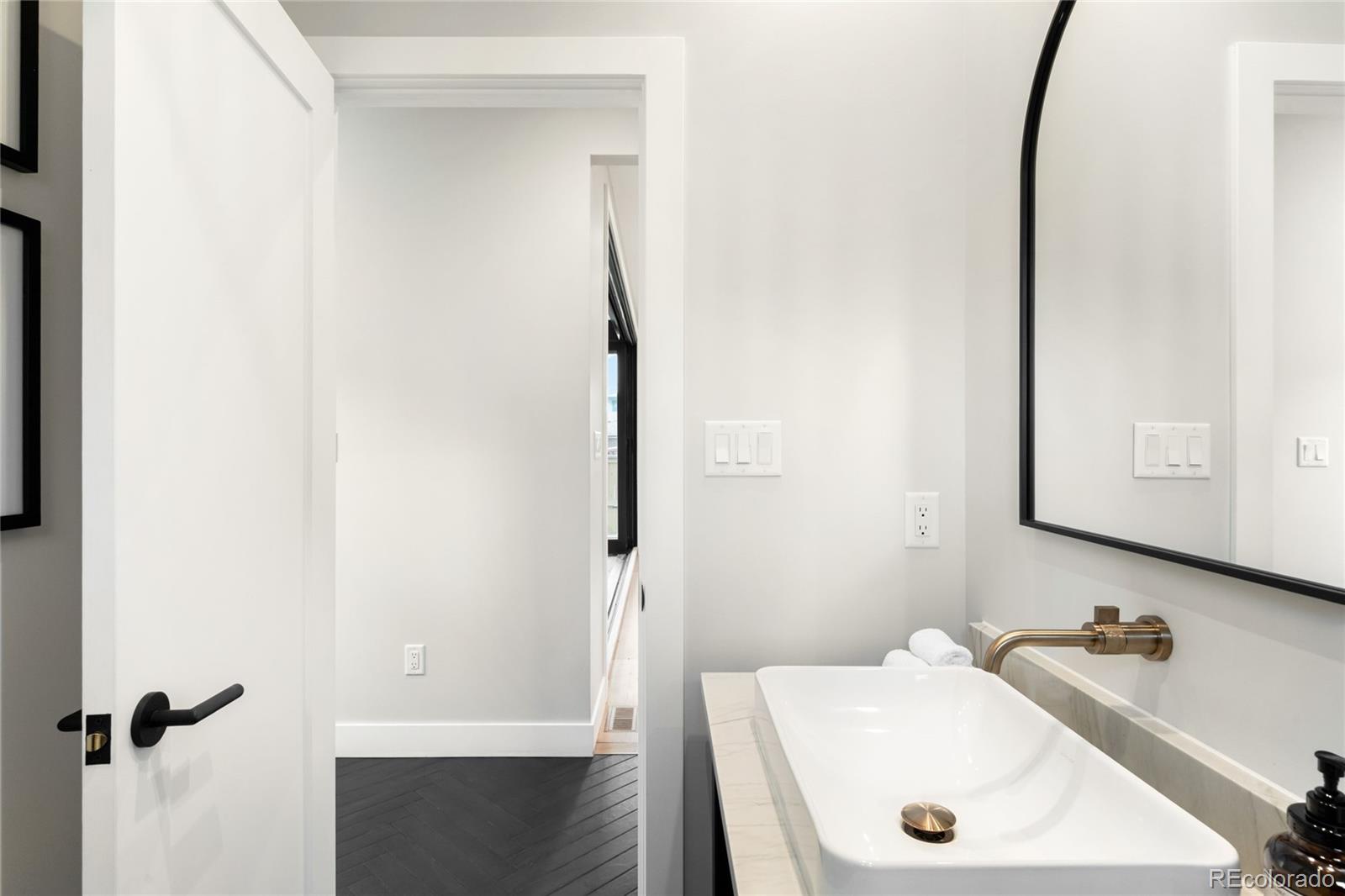 MLS Image #46 for 1462 s vine street,denver, Colorado